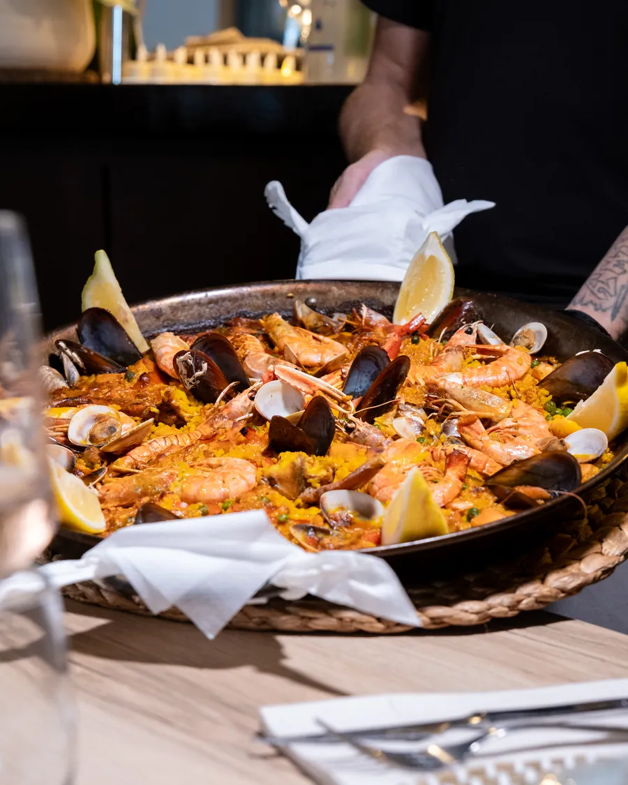 Paella de marisco de Can Josep para llevar